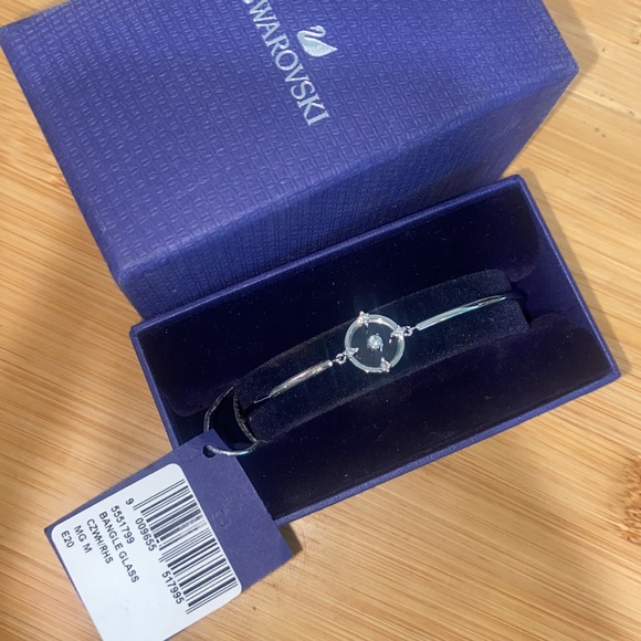 Swarovski Bangle Bracelet NWT - Picture 5 of 5